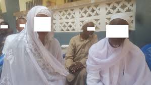 Il est organisé par les familles. Mariage Force J Ai Vecu L Enfer Avec Mon Mari Raconte Aminata Cherif Africa Guinee Actualite Sur La Guinee Et L Afrique