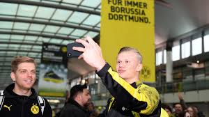 Tuklasin ang online na chess profile ni fredrik haaland (fhaaland) sa chess.com. Borussia Dortmund Startet Ohne Erling Haaland Ins Training Kicker