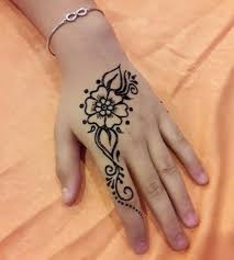 50 Simple Henna Tattoos For Women Men 2020 In 2020 Henna Tattoo Designs Simple Simple Henna Tattoo Henna Tattoo Designs