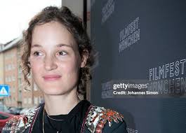 202 Vicky Simon Stock Photos, High-Res Pictures, and Images