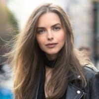 Leah Summers's Instagram, Twitter & Facebook