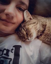 Hi everyone lala is home and safe. Thank you to our new friends