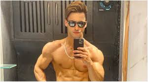 Indian politician rahul gandhi has tested positive for coronavirus and is isolating at home. Bigg Boss 13 Fame Asim Riaz Flaunts Six Pack Abs In Latest Pictures Tv News India Tv