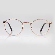 La lunette anti lumiere bleue protège les yeux des écrans, elle agit tel un filtre entre l'oeil et une source de lumière artificielle : Le Petit Lunetier Lumiere Bleue