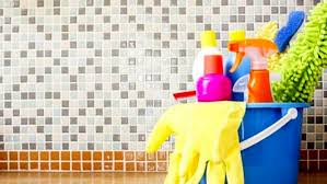 Bastano pochi ma fondamentali accorgimenti e la tua casa profumerà di pulito in poco tempo. Pulire Casa Con Candeggina Come Usarla Correttamente