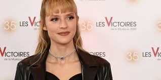 Les dernières informations sur victoires de la musique proposées par les paperblogueurs. Victoires De La Musique Tapis Rouge Pour Angele Le Clip De Pnl Sacre Le Point