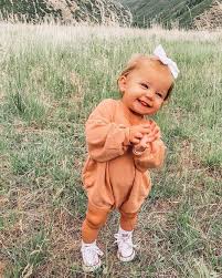 Browse our website for cute rompers and dresses, beautiful jumpsuits, cool bodysuits, swimwear, shoes and much more. A Los 15 Anos Tus Padres Mafiosos Murieron A Manos De Sus Rivales D Detodo De Todo Amreading Books Wattpad Cute Babies Cute Baby Girl Cute Kids