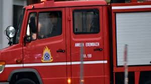 Η πυρκαγιά ήταν ήδη μέσα στο χωριό όταν έφθασαν τα πρώτα οχήματα, με. Megalh Fwtia Sth Xio Ekkenwnontai Dyo Xwria