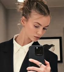 Sab and Anna Dating Sophia