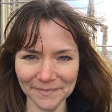 Amanda Snelling's Instagram, Twitter & Facebook