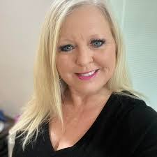 June Bentley's Instagram, Twitter & Facebook