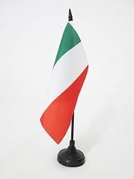 Flaga włoch, która może być wyświetlana jako litery * it * na niektórych platformach. Az Flag Wlochy Flaga Stolowa Republika Cisalpine 5 X 5 Republika Cisalpina Dawna Wloska Flaga Na Biurko 15 X 15 Cm Czarny Plastikowy Patyk I Podstawa Amazon Pl