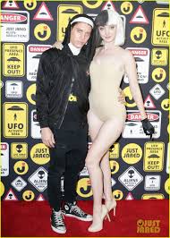 Zoey Deutch & Taissa Farmiga Get Creative for Halloween at Just Jareds  Party!: Photo 3798688 | 2016 Halloween, 2016 Just Jared Halloween Party,  Carter Jenkins, Emma Dumont, George Finn, Georgie Flores, Hadley