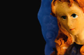 Christmas angel holding picture frame ornament