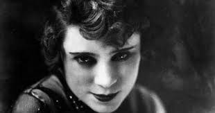 Photo of Mae West by James Abbe, 1918 Fine Art Los Angeles  http://www.amazon.com/dp/B00UZYKL8C/ref=cm_sw_r_pi_dp_pRRjvb0DXBNSC