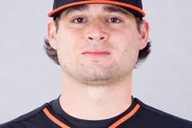 D-backs acquire reliever Cody Hall from Giants