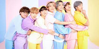 Bts released the family photos for ' 2018 bts festa '. Bts Kick Off The Festa Countdown With New Family Portraits Dance