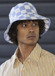 Grei. Wide Brim Bucket Hat