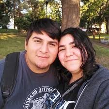 Ya 8 años con la pinshi @mlen.ri (la tomomi) juntos! Ayer 17/12/15 lo  cumplimos y hoy 18/12/15 lo celebramos ♡ Y como celebrar todos estos años  juntos???? De la mejor forma.. COMIENDO♡