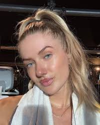 Alica Schmidt new latest movie🍿🎥 Watch👉: https://rb.gy/lnjrrm