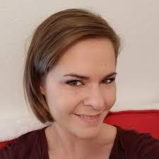 Karyn Keyser's Instagram, Twitter & Facebook