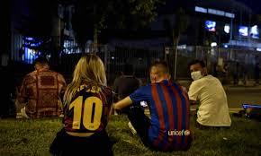 Leo's contract with barca ends tonight with messi's contract coming to an end, and with isl getting accreditation from fifa, messi can even be a part of bengaluru fc, if he doesn't sign a new deal with barcelona. Vkaysyruv04ykm