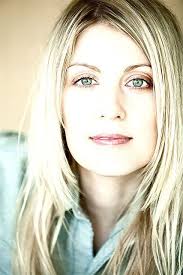 Amber Virtue's Instagram, Twitter & Facebook