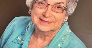 Greta Cross's Instagram, Twitter & Facebook