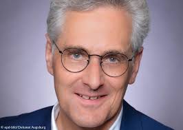 Kreiselmeier wird offiziell als Augsburger Co-Dekan eingeführt