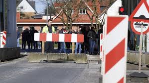 Lo tenía perdido suiza a falta de 10 minutos para el final. Alemania Cierra Sus Fronteras Con Francia Suiza Y Austria Y Refuerza Su Sanidad Con Militares