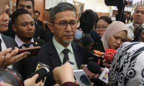 .speaker dan timbalan speaker dewan rakyat pada 13 julai adalah tidak sah, bercanggah dengan perlembagaan atau peraturan mesyuarat dewan. Timbalan Speaker Dewan Rakyat Tegur Menteri Dan Timbalan Tak Hadir Sidang Parlimen