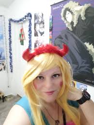 Please don't miss today's featured Halloween workout ! It was spooooooky  good! The costumes are scarily amazing … the Hotdog almost scared me the  most ! Loved every bit of it (I