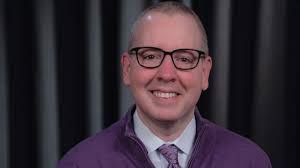 Gina Suter's Instagram, Twitter & Facebook