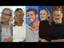 How To Survive An Alien Invasion According To The Cast Of Independence Day Resurgence Disaster Movie Alien Invasion Actors Actresses