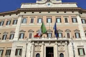 L'abolizione del vitalizio per gli ex parlamentari condannati in via definitiva per reati gravi. Parlamento Condannati Si Ma Sempre Riabilitati Cosi Gli Onorevoli Si Riprendono Il Vitalizio La Repubblica