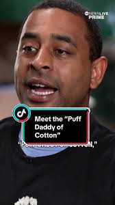 Black Lady Picking Corton