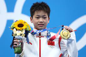 14 year old quan hong chan executed 3 perfect ten dives to win women's 10m platform diving gold at the olympics today. Svwat8qaf 6vlm