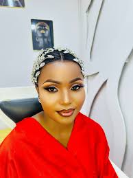 Our pretty bride 👰 Veronica 🫶🏻hair installation by us ✓makeup by  us💃🏼Asante kwa kutuchagua na kutuamini Halima house of makeup 💄 🥂