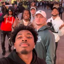 Times Square getting us ready for them bright lights in 2020📸