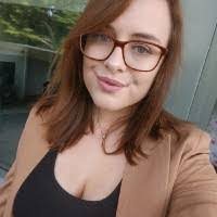 Leanne Joyce's Instagram, Twitter & Facebook