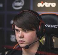 S1mple currently uses the logitech g pro gaming headset gaming headset. S1mple Cs Go Settings 2021 Crosshairs Video Settings Steam Config Mouse Sensitivity Hardware