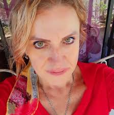 El empresario Don Stockwell resultó ser el padre del niño de la modelo Rose  Carranza, pese a que dijo que no la conocía antes de que el menor naciera