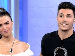 Kiko Jiménez y Sofía Suescun: así confirmaron su relación - Supervivientes