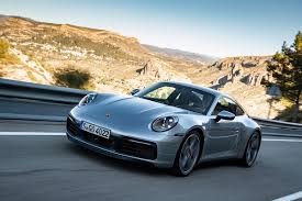 It's shaped with some old curves, blatting exhaust, sharper controls, and we may earn money from the links on this page. Porsche Setzt Weiter Auf Klassische Schalter