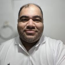 Vamos a correr DeepSeek R1 en 8 laptops propios, sin Internet y con una…