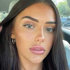 Dark features 🤝 our 'Madison Grey' lenses⁠ ⁠ The cool tones in Madison Grey  will elevate your dark features with a touch of subtle sophistication ✨⁠ ⁠  ♻️ Three month wear time⁠