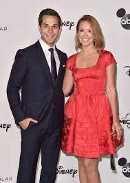 Stay in the know at a glance with the top 10 daily stories. Anna Camp Talks About 2019 And Her Divorce From Skylar Astin