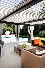 Pergola En Aluminium A Lames Orientables Pergola Bioclimatique By Solisysteme Amenagement Terrasse Pergola