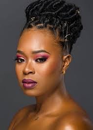 Christine Loria's Instagram, Twitter & Facebook