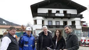 Unser gepflegtes, liebevoll im komfortablen landhausstil eingerichtetes haus strahlt bayerische gemütlichkeit und herzliche gastfreundschaft aus. In Bad Wiessee Beginnt Der Abriss Des Ehemaligen Hauses Ursula Am Lindenplatz Bad Wiessee